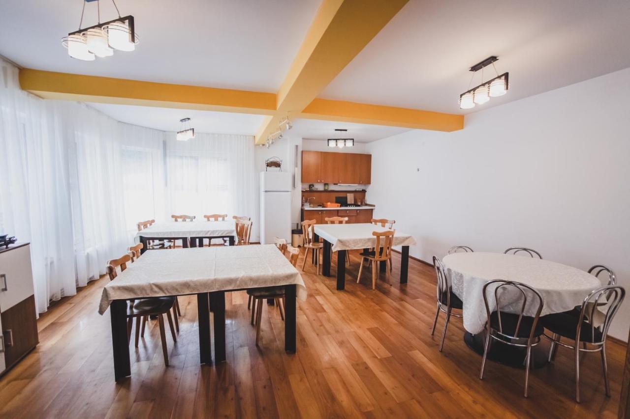 La Padure Pensiune-Restaurant Novaci-Străini المظهر الخارجي الصورة